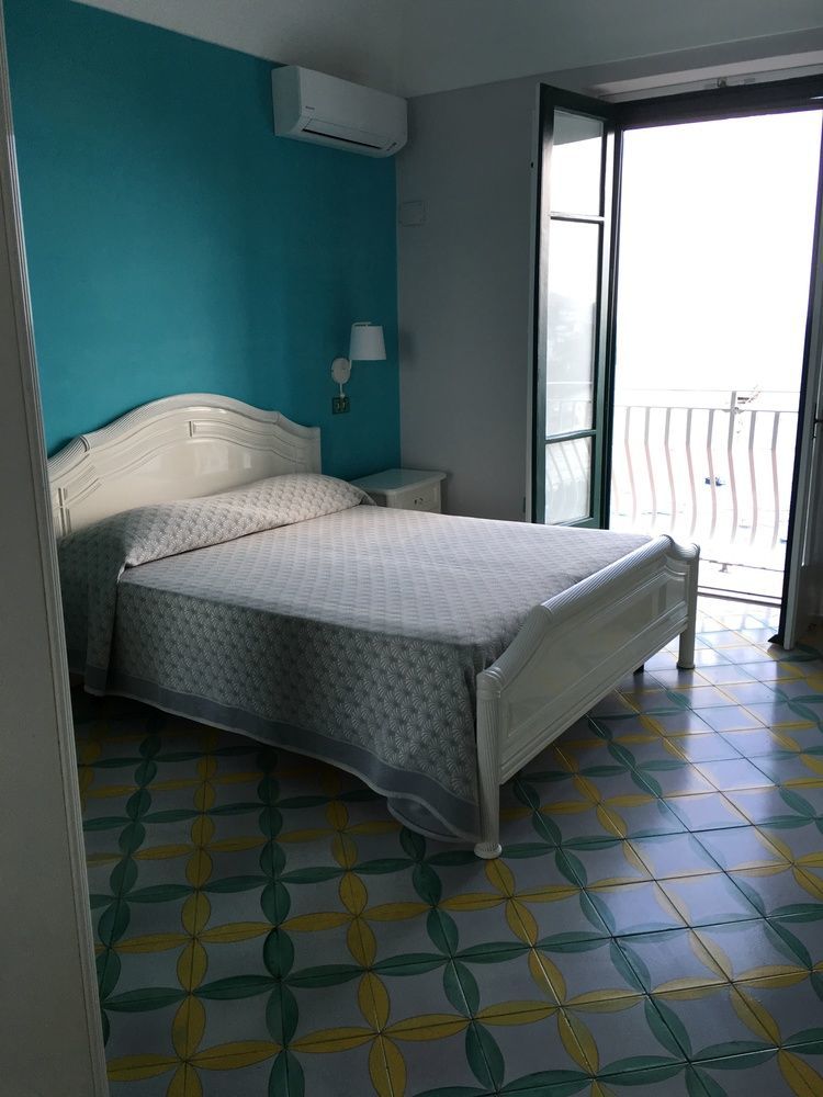 Amalfi Apartments Design Centro Storico מראה חיצוני תמונה